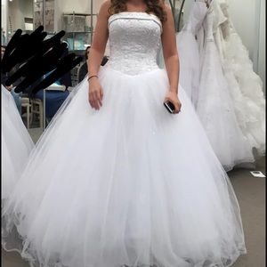Wedding dress